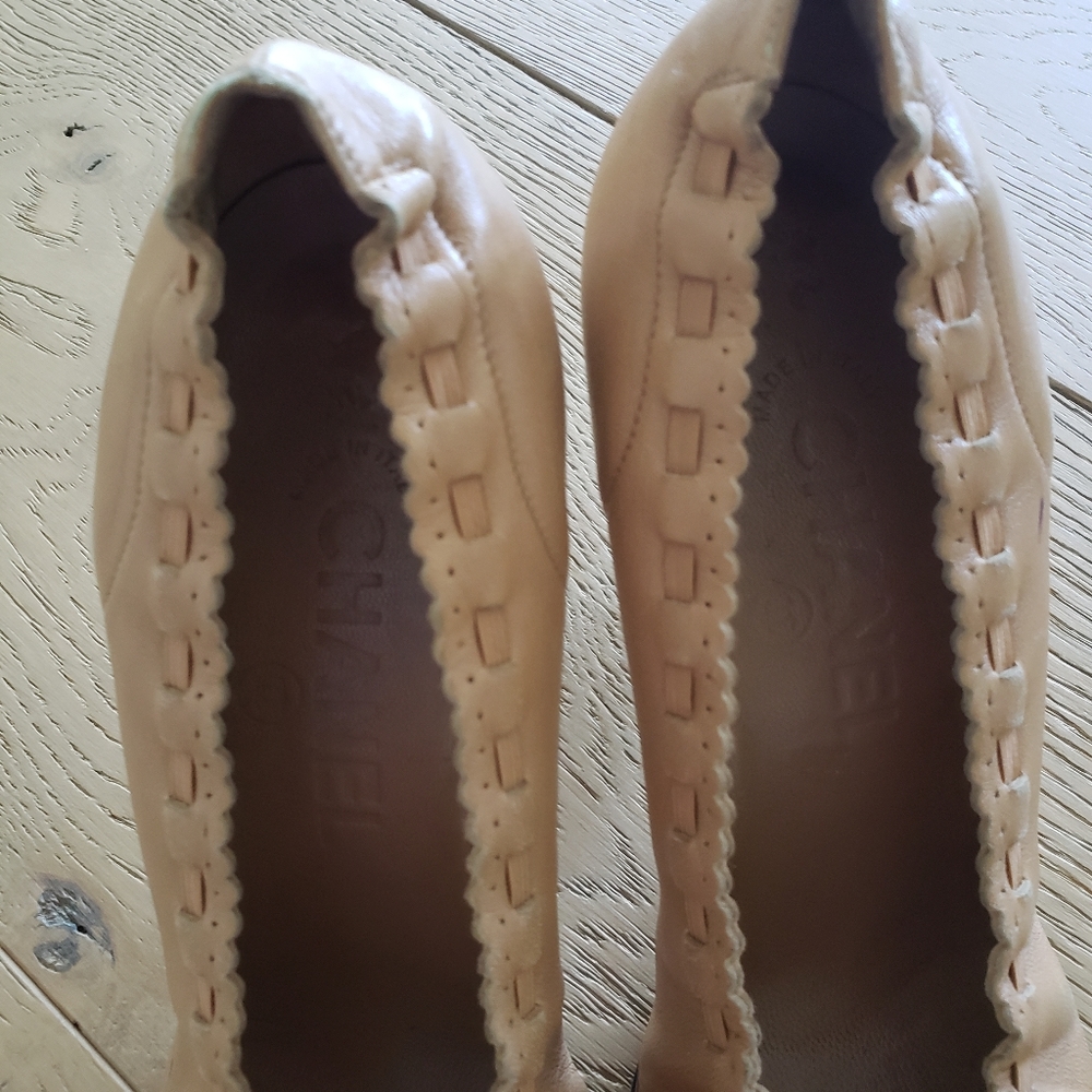 Chanel cap toe vintage pumps - Picture 3 of 6